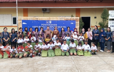 Bentuk Dukungan Bangkitkan Semangat Membaca, CKS Berikan Katalog 1.000 Buku ke SD Smart School