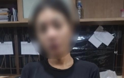 Satres Narkoba Ciduk Wanita Cantik Pengedar 