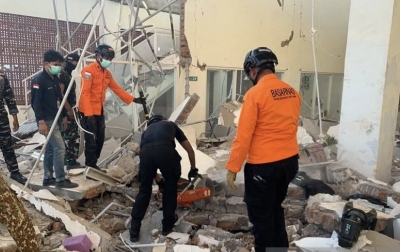 Gempa M 7,7 Guncang Mbay Nagekeo: 5 Orang Dilaporkan Meninggal Dunia, Sejumlah Ruas Jalan Putus