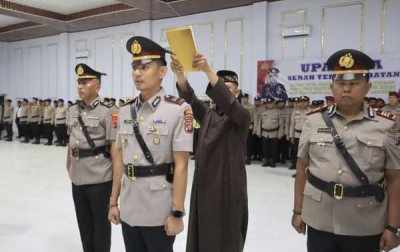 Jabatan Kabag SDM, Kasat dan Tiga Kapolsek Dijajaran Polres Langkat Disertijab