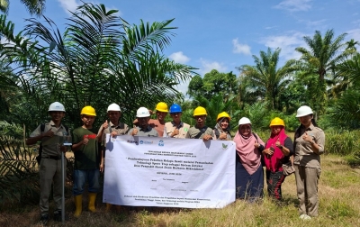 Dosen ITSI PKM di Desa Serbananti, Teknologi Spore Trap Deteksi Penyakit Karat Daun
