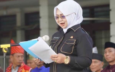 Plt Bupati Langkat Pembina Upacara Peringatan HUT ke-81 Kemerdekaan RI di SMAN 1 Stabat