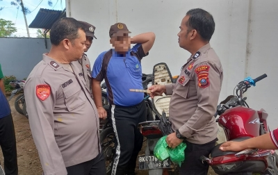 Razia Mendadak di SMAN 1 Barusjahe: Polisi Temukan Senjata Tajam di Bagasi Motor Pelajar