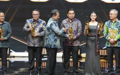 Rico Waas Raih Pemimpin Daerah Award 2026, QRESTO Bawa Medan Jadi Pelopor Inovasi Perpajakan di Indonesia