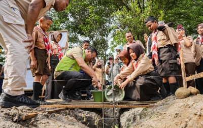 Bupati Deli Serdang Letakkan Batu Pertama Pembangunan RKB dan Aula SMPN 1 Beringin