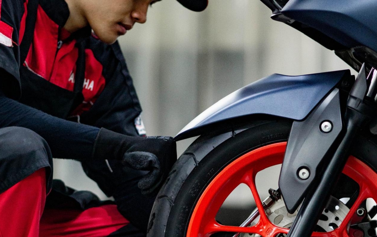 Yamaha Gelar Servis Gratis bagi Ojol-Mahasiswa dan Pameran Produk Unggulan di Turnamen Catur SIWO