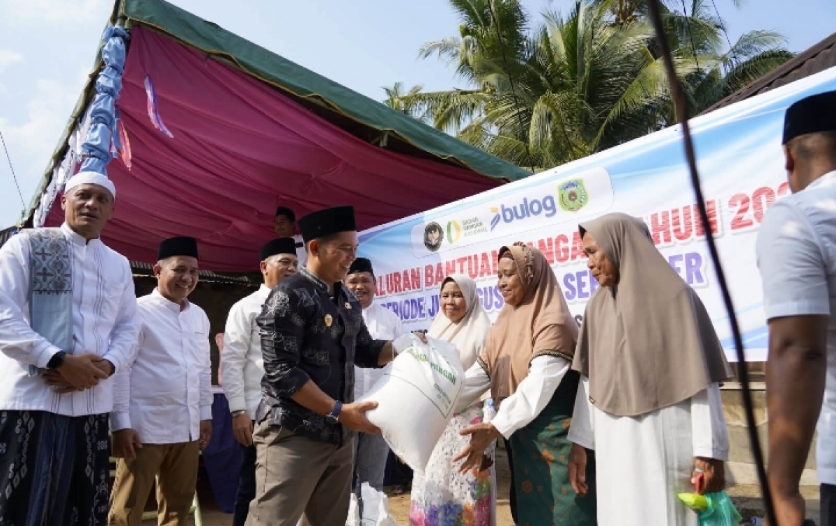 Bupati dan Wakil Bupati Palas Serap Aspirasi Warga Melalui Safari Jumat