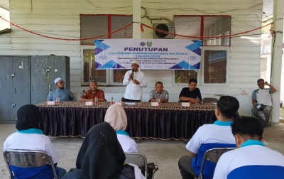 Pelatihan Practical Office BLK Panyabungan Ditutup, Kadisnaker Minta Lulusan Manfaatkan Peluang