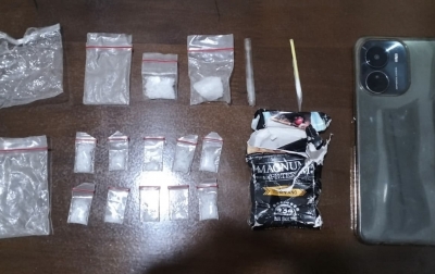Asyik Berbaring Sambil Pegang Kaca Pirex, Pengedar Sabu di Teluk Mengkudu Tak Berkutik Digerebek Polisi
