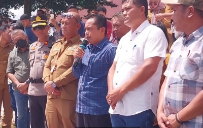 Main Pukul Meja, Direktur PD Pasar Dairi Minta Maaf ke Pedagang
