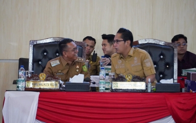 Optimalkan Pendapatan Daerah, Rico Waas Sampaikan Penjelasan Revisi Perda Pajak dan Retribusi