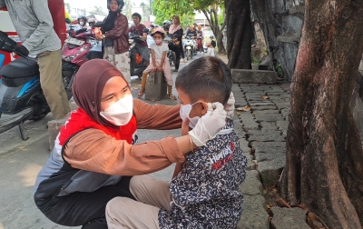 Pertamina Patra Niaga Sumbagut Masif Pantau Dampak Karhutla, Salurkan Bantuan Penanggulangan Asap di Padang