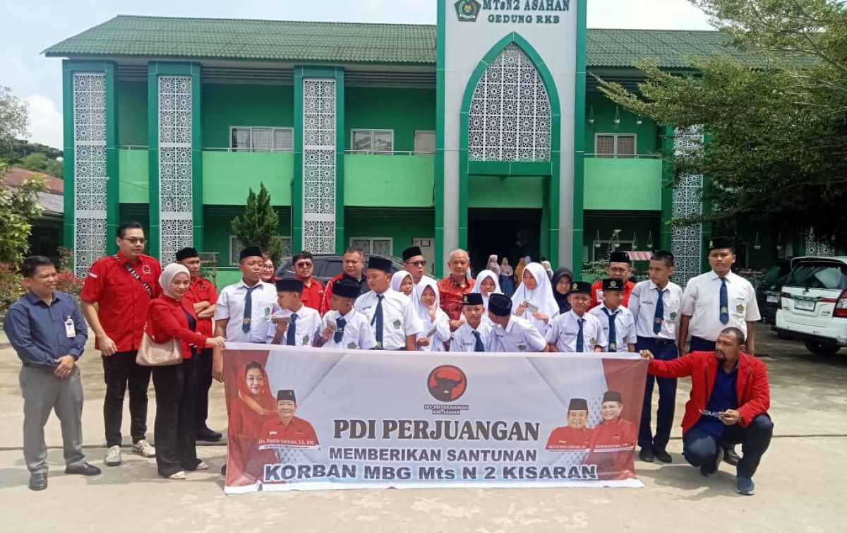 Terdampak Keracunan MBG, 21 Siswa MTsN 2 Asahan Terima Tali Asih dari PDI Perjuangan