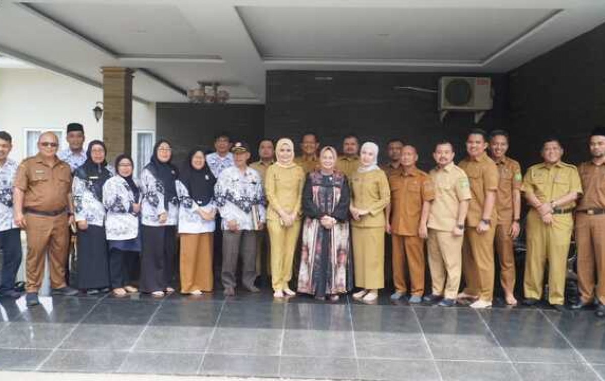 Plt Bupati Tiorita : Saya Tidak Mau Melihat Anak-anak di Langkat Putus Sekolah