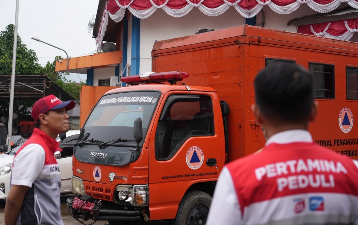 Pertamina Patra Niaga Kembali Salurkan Bantuan Masyarakat Terdampak Bencana Banjir Bandang Padang