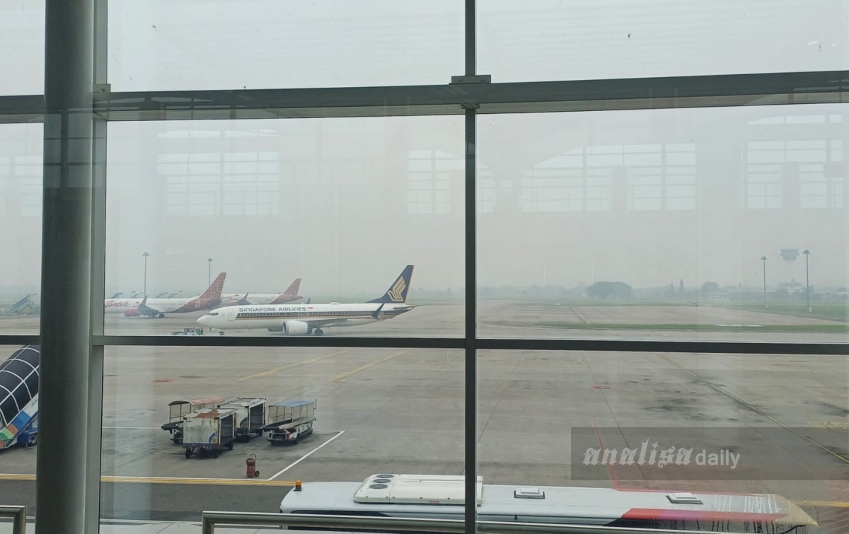 Kabut Asap Masih Berlanjut, Jarak Pandang di Bandara Kualanamu 1,3 Kilometer