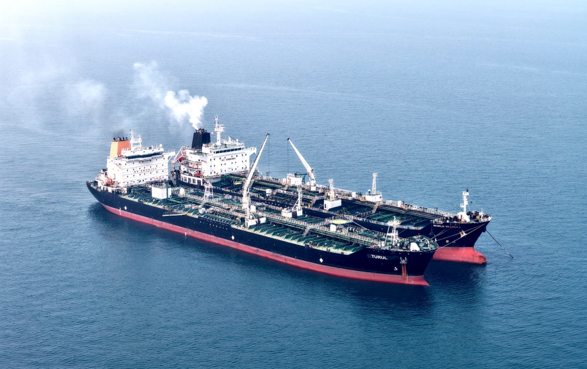 Pelindo Kembali Layani Ship-to-Ship di Nipa, Perkuat Peran Indonesia di Jalur Pelayaran Internasional