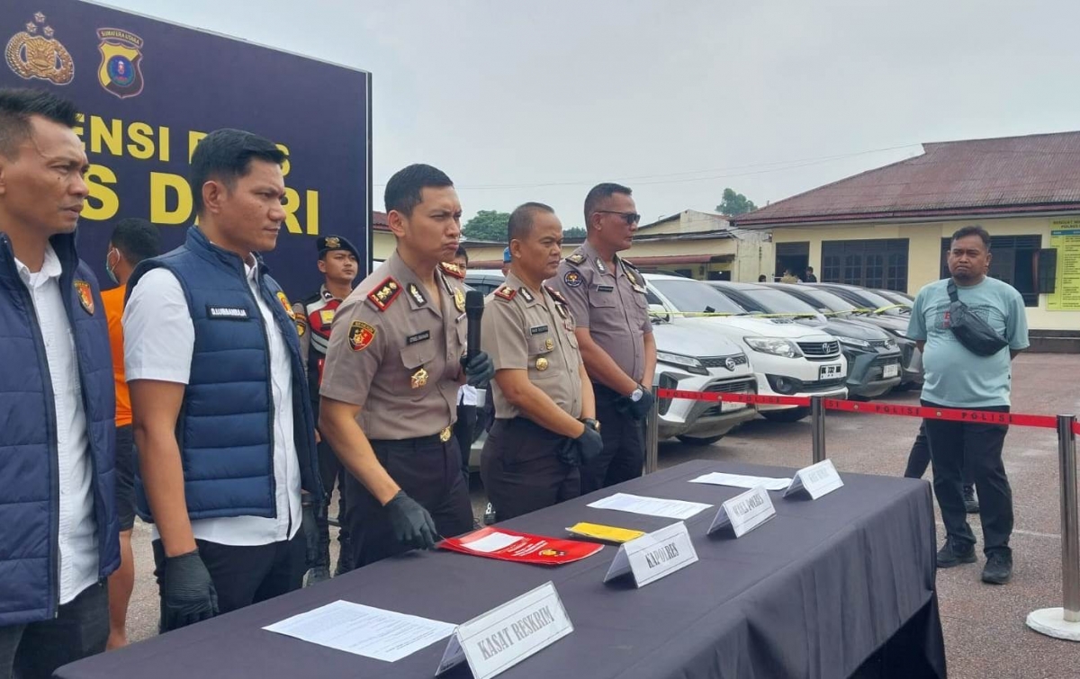Pelaku Penggelapan 13 Mobil di Sidikalang Dihadang Pakai Pikap Sayur
