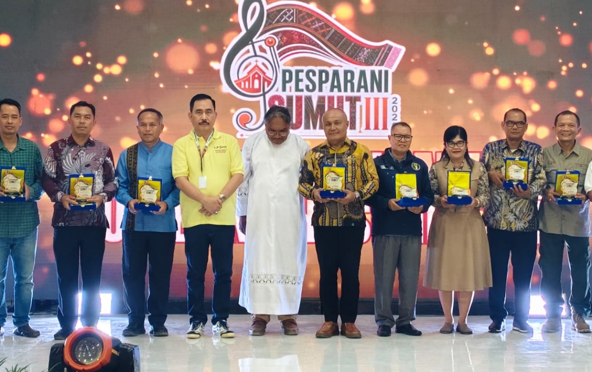 LP3KD Medan Juara Umum Paduan Suara Dewasa Campuran Pesparani Katolik Sumut