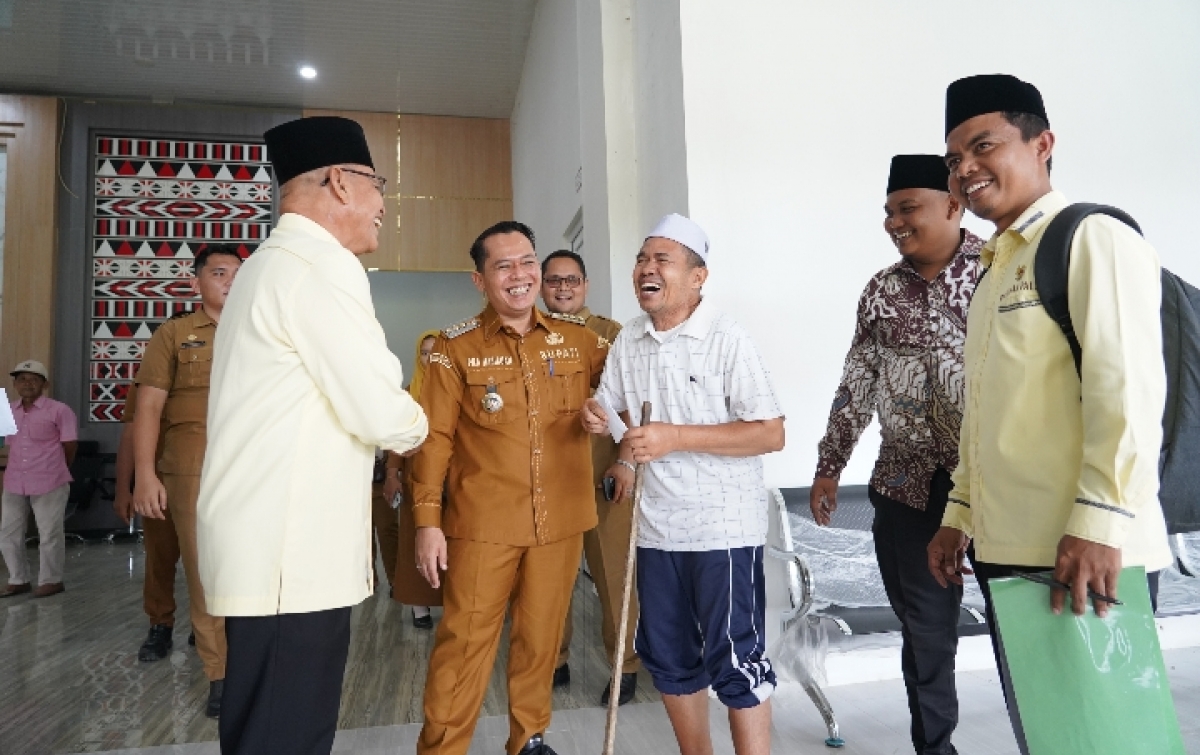 196 Guru MDTA dan TPQ di Palas Terima Bantuan dari Baznas