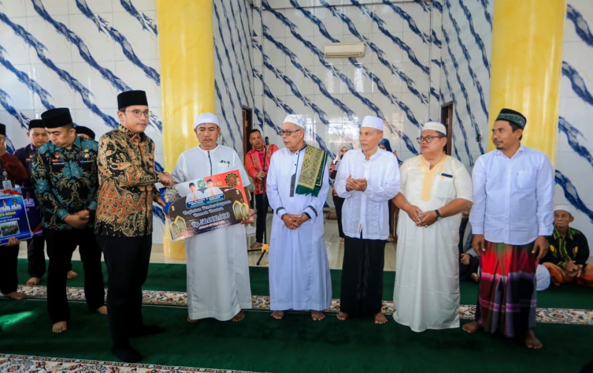 Masjid Al Mukhlisin Terima Bantuan Rp50 Juta dari Walikota Medan