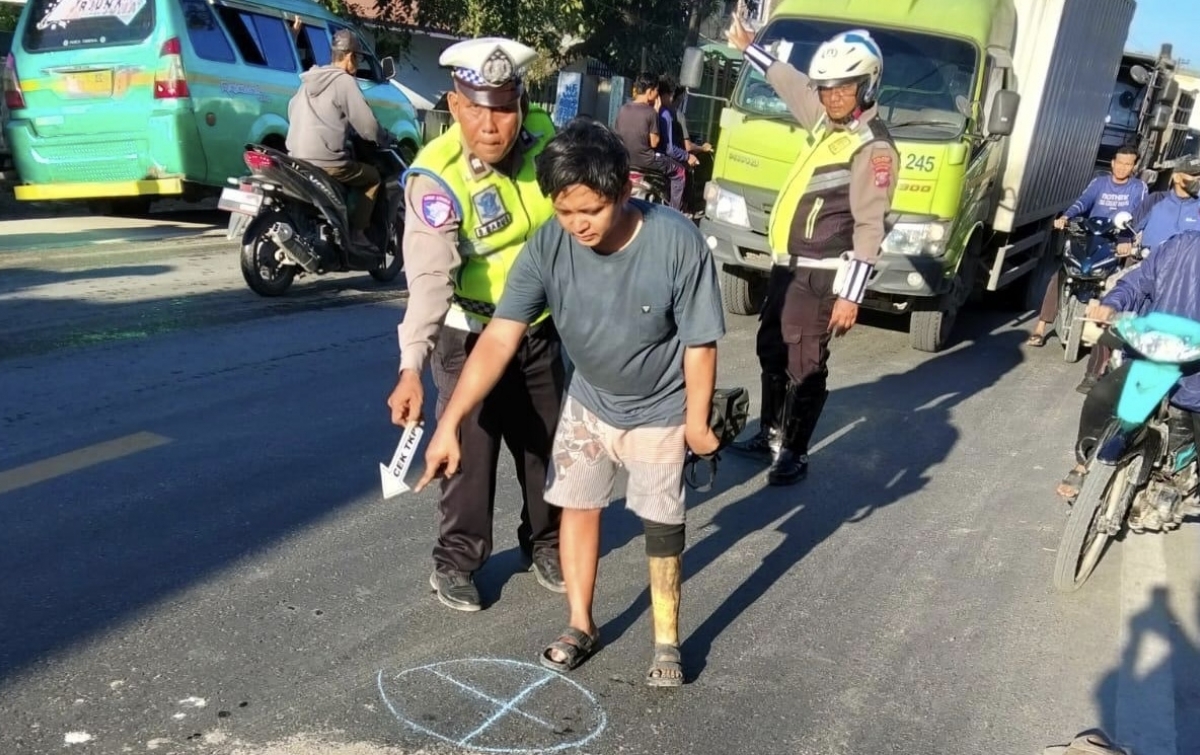 Maut di Jalinsum Perbaungan: Hendak Mendahului dari Kiri, Pengendara Sepeda Motor Tewas Dilindas Truk