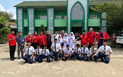 Usai Karo, PDI Perjuangan Sumut Lanjutkan Pemberian Tali Asih untuk Siswa Terdampak MBG di Kisaran