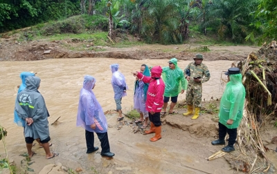 Petani Diimbau Tak ke Ladang Pascabanjir Bandang di Lae Ambat Dairi