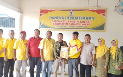 Ambil Formulir Pendaftaran, Amran Pikal Tegaskan Siap Kembalikan Kejayaan Golkar