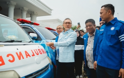 Dedi Irawan Dampingi Ketua Umum PAN Launching Enam Unit Ambulans