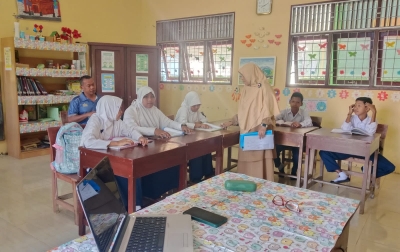 Ketika Inklusi Tumbuh di Ruang Kelas SLB, Sariati Bertumbuh Bersama Anak Istimewa