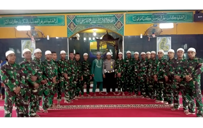 personel-polres-khatib-masjid-yonif-123-rw