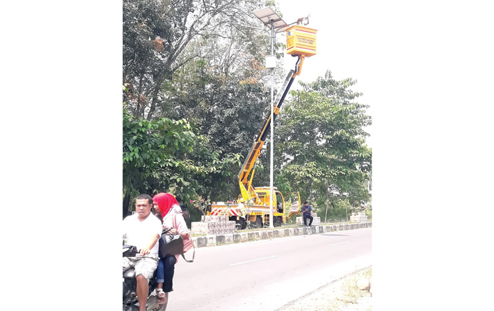 dinas-pu-laporkan-baterai-lampu-hilang