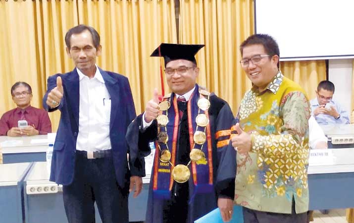 drs-darma-manalu-dekan-fisip-uhn