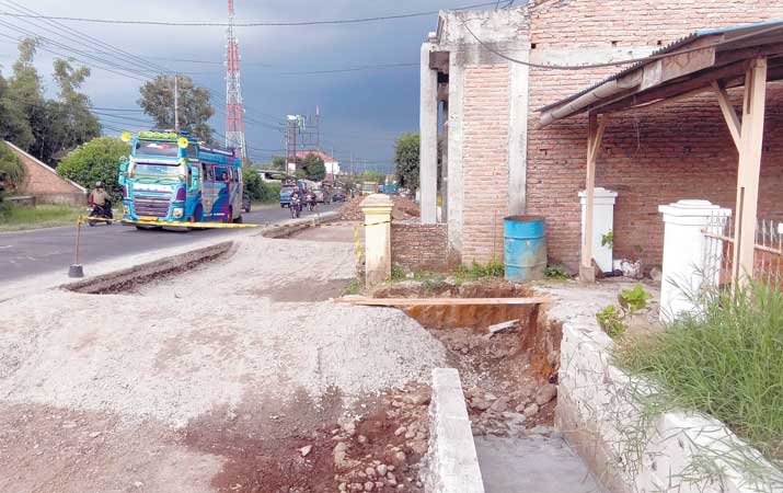 Pelebaran Jalan Kabanjahe Berastagi Kembali Terbentur 