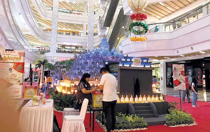 pubv-gelar-vesak-goes-to-mall