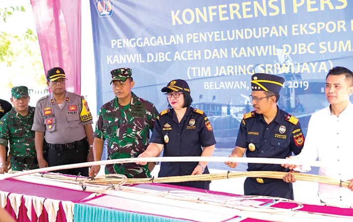 bc-gagalkan-penyelundupan-rotan-ke-malaysia