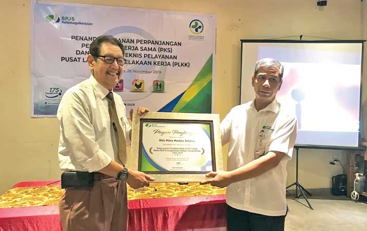 bpjstk-beri-penghargaan-rs-terbaik-plkk