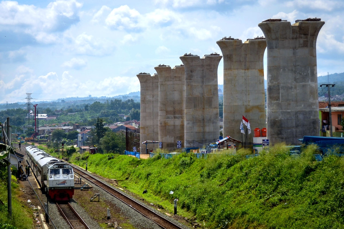 Foto Proyek Pembangunan Kereta Cepat Jakarta  Bandung  