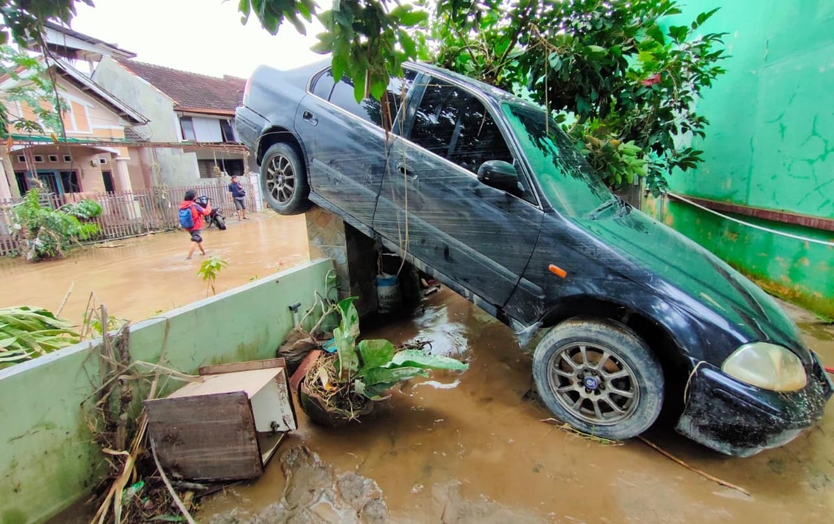 Foto Dampak Banjir  Perumahan De Flamboyan Medan 